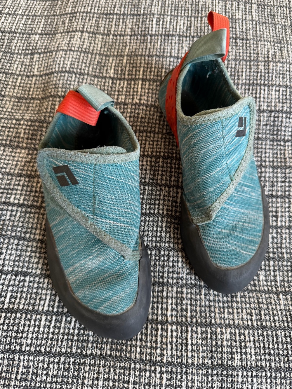 Kids Teal Slip-On Climbing Shoes with Coral Pull Tab Black Diamond Size 3 kids